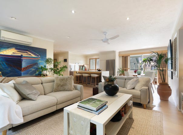 8/28 Cronin Avenue, Main Beach, Qld 4217