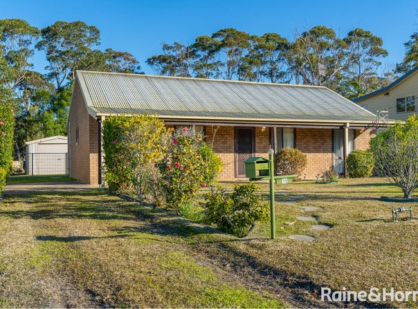 15 Lyra Drive, Lake Tabourie, NSW 2539