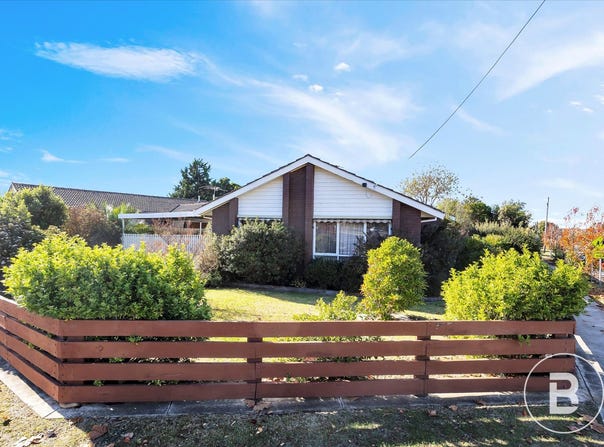 2 Morrison Drive, Darley, Vic 3340