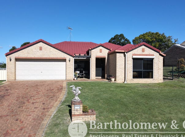 9 Cherrington Crescent, Boonah, Qld 4310