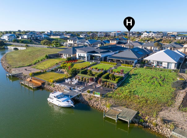 24 Blanche Parade, Hindmarsh Island, SA 5214