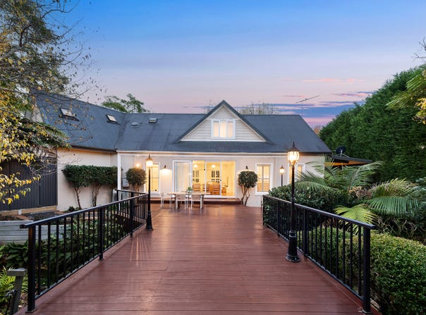12 Chilton Parade, Warrawee, NSW 2074