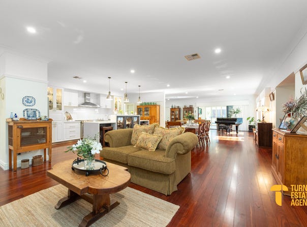 17 Zanzibar Loop, Aveley, WA 6069