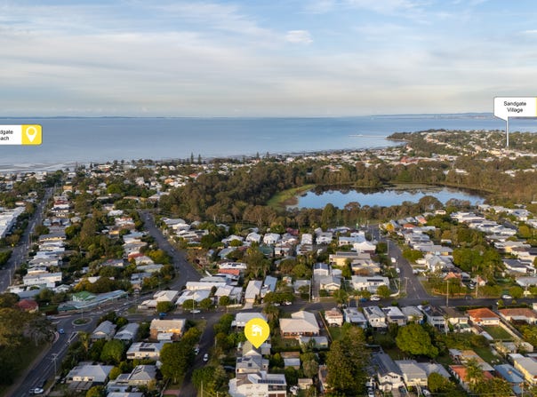 10 Darling Street, Sandgate, Qld 4017