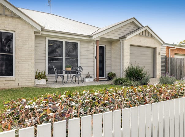1/1A Alford Street, Mount Lofty, Qld 4350