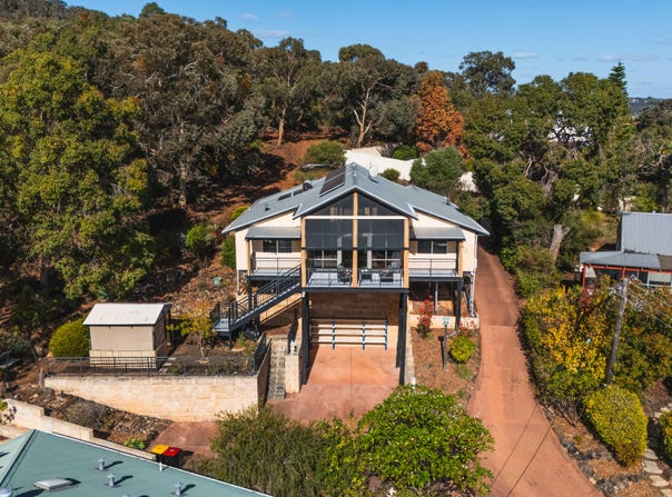 8 Mundanup Close, Kelmscott, WA 6111