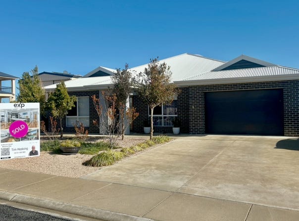 10 Murrin Street, Moonta Bay, SA 5558