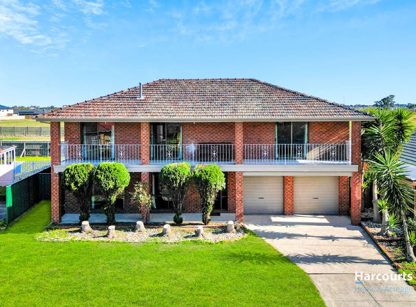 77 Gipps Crescent, Cranbourne North, Vic 3977