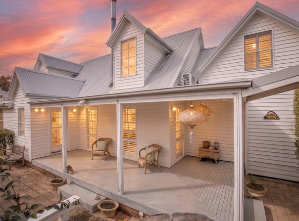 3 Dawson Avenue, Armidale, NSW 2350