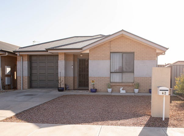 42 Custance Avenue, Whyalla Jenkins, SA 5609