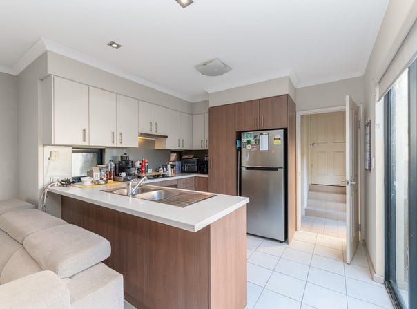 2/142 Peninsula Road, Maylands, WA 6051
