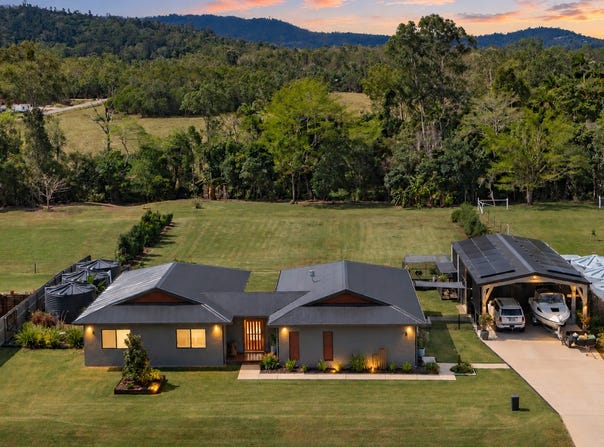 5 Sugar Lane, Cannon Valley, Qld 4800