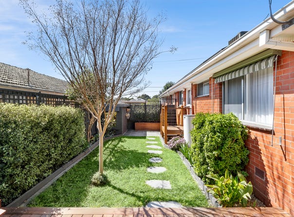 2/14 Wantirna Road, Ringwood, Vic 3134