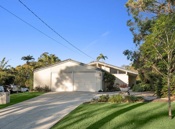 2 Roxburgh Street, Kenmore, Qld 4069
