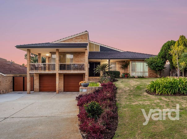 12 Arlington Loop, Coogee, WA 6166