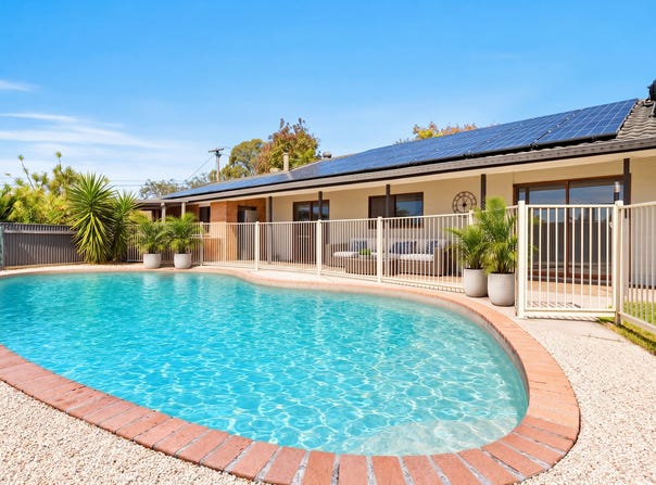 40 Harding Boulevard, Mount Warren Park, Qld 4207