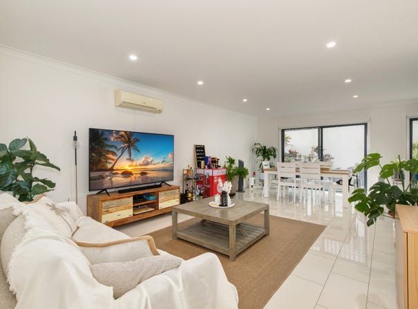 34 Easthill Drive, Robina, Qld 4226