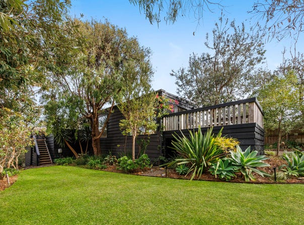 15 Alwyn Street, Rye, Vic 3941