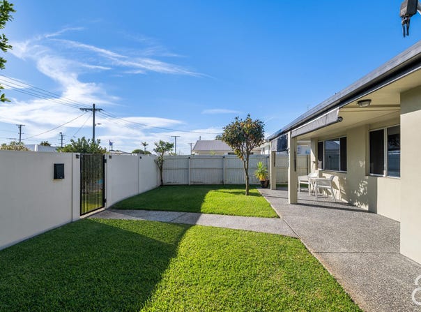 5 Mulgani Street, Warana, Qld 4575
