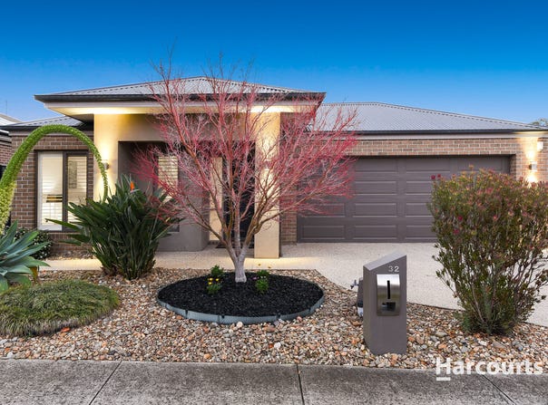 32 Karabair Street, Clyde North, Vic 3978