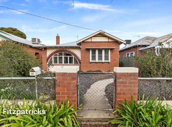 12 Darlow Street, Wagga Wagga, NSW 2650