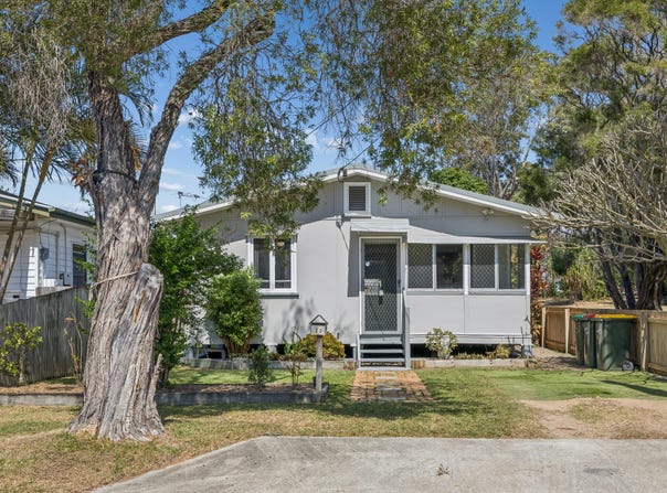 22 Inglis Street, Woody Point, Qld 4019