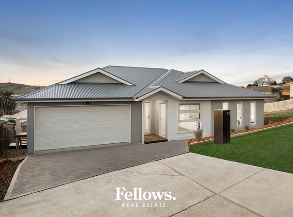 11 Hannah Rise Crescent, Korumburra, Vic 3950