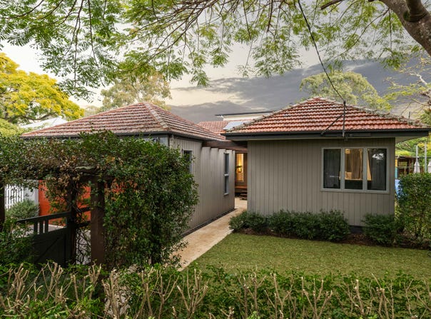 30 Douglas Street, Sherwood, Qld 4075
