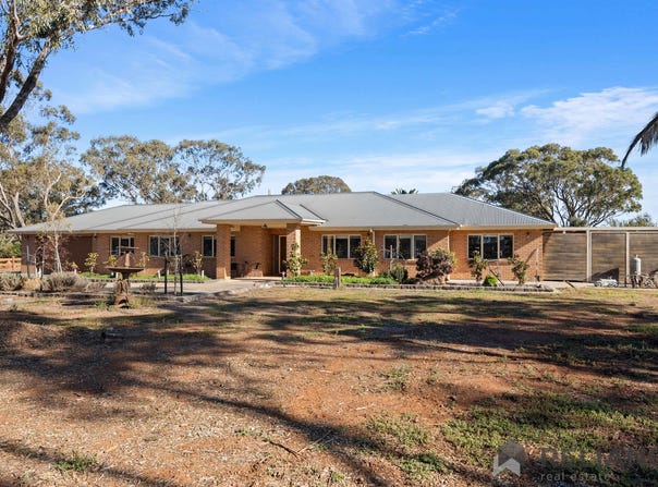 9 Grey Box Drive, Strathtulloh, Vic 3338