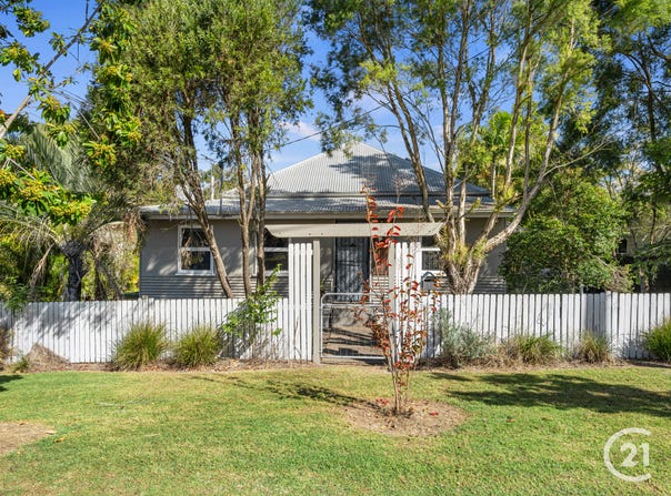 12 Syntax Street, Sadliers Crossing, Qld 4305
