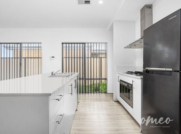 10 Mallacoota Parade, Anketell, WA 6167