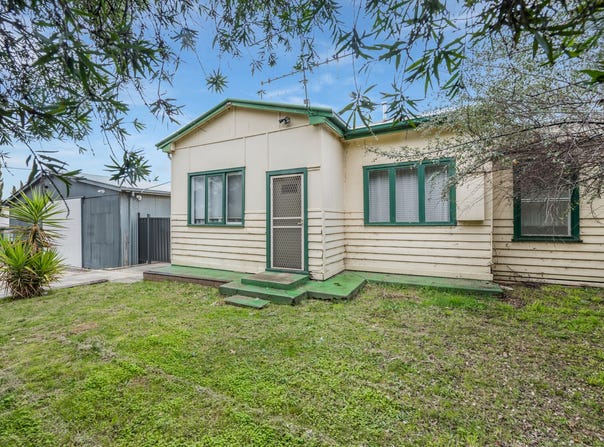 25  Short Street, Kangaroo Flat, Vic 3555