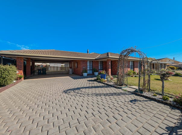 54 Boundary Street, Kerang, Vic 3579