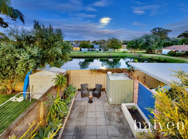 15/16 Dover Road, Scarborough, WA 6019