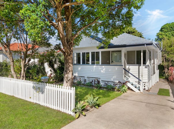 36 Vale Street, Wavell Heights, Qld 4012