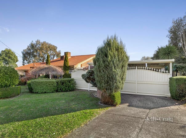 109 Langdale Drive, Croydon Hills, Vic 3136