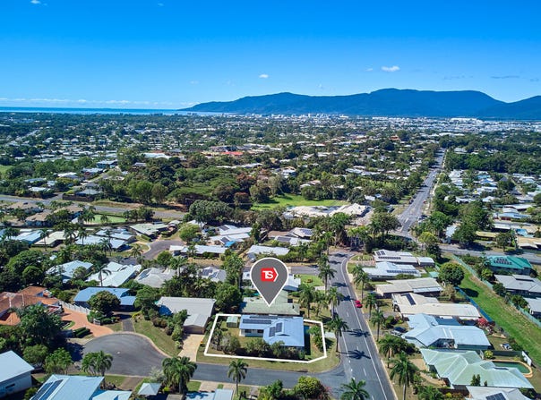 12 Summerhill Drive, Mooroobool, Qld 4870
