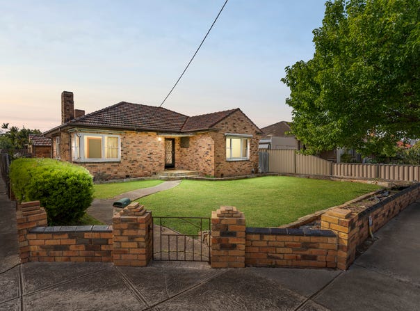 102 Rosamond Road, Maribyrnong, Vic 3032