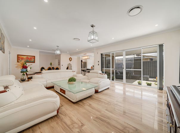 21 Dorset Street, Haynes, WA 6112