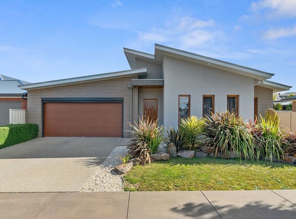 11 Park Village Terrace, Strathfieldsaye, Vic 3551