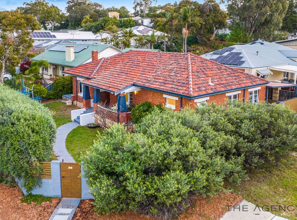 131 Rochdale Road, Mount Claremont, WA 6010