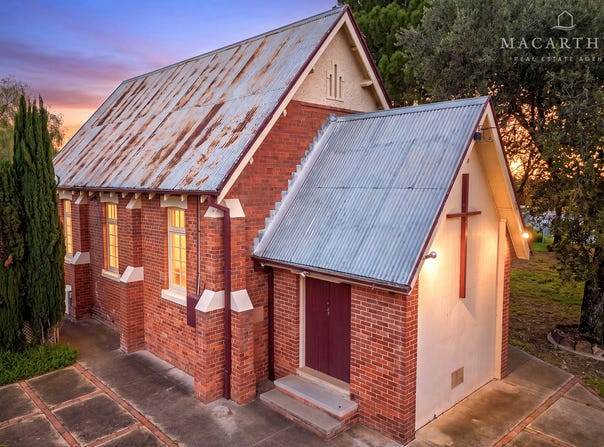 111 Main Street, Lake Albert, NSW 2650