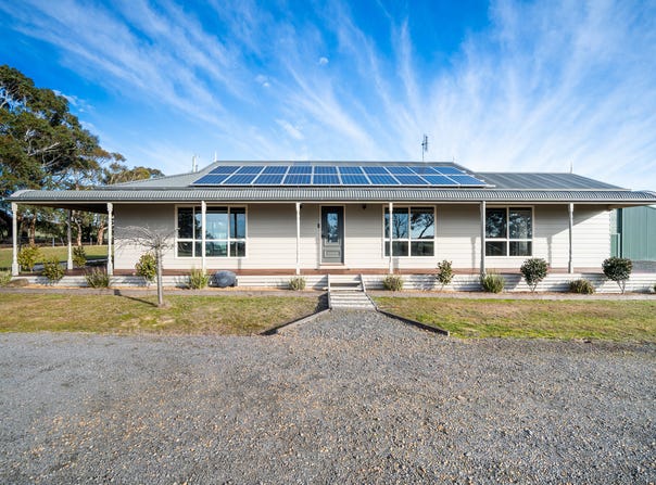 6 Natrass Road, Ross Creek, Vic 3351