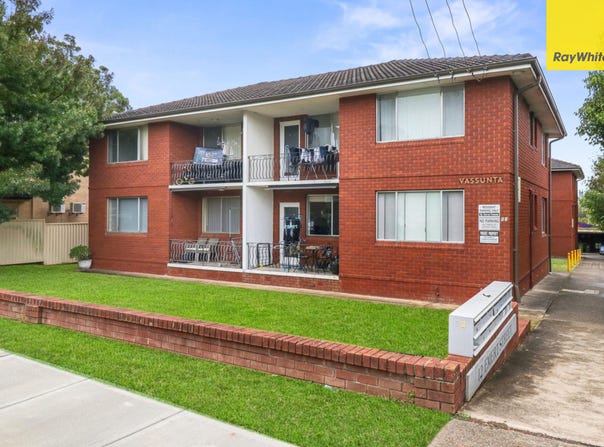 2/12 Emert Street, Wentworthville, NSW 2145