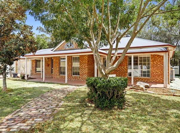 6 Minker Place, Forest Lake, Qld 4078