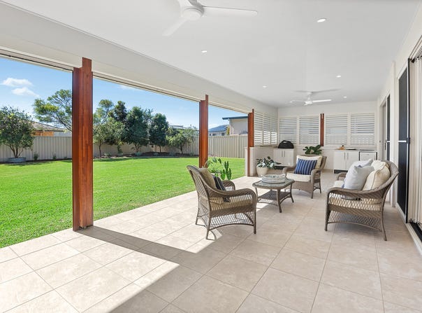17 Split Solitary Road, Sapphire Beach, NSW 2450