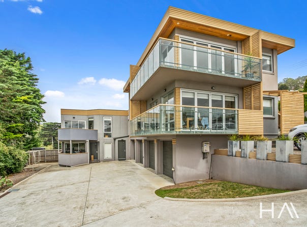 4/245 Churchill Avenue, Sandy Bay, Tas 7005