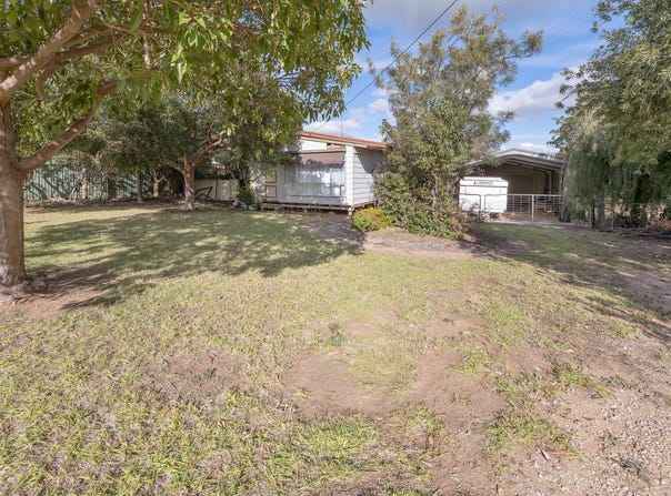 5 Grant Street, Tooleybuc, NSW 2736
