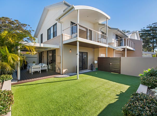 1A Moronga Street, Bateau Bay, NSW 2261