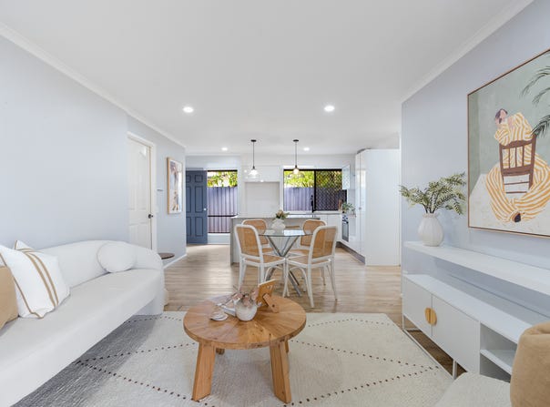 2/9 Elm Court, Labrador, Qld 4215